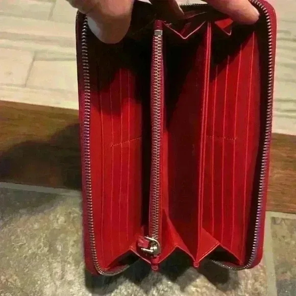 Prada Diagramme Calfskin Leather Continental Wallet GUC - Picture 3 of 14